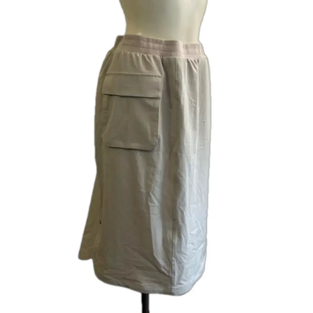 BALEAF LARGE NWT spf 50+ WOMENS GOLF/TENNIS  LIGHTWEIGHT BEIGE SKIRT